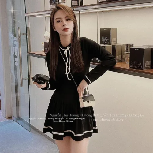 Sét chân váy xếp ly viền đen