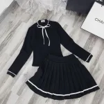 Sét chân váy xếp ly viền đen