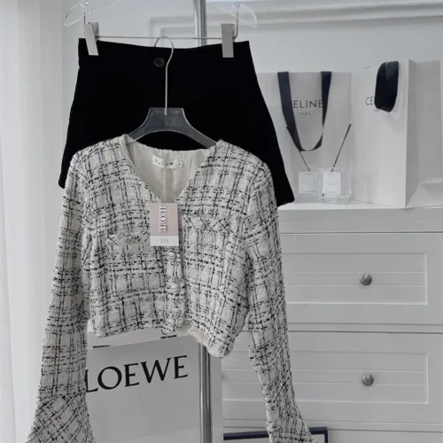 Sét crop dạ chocker hoa cổ + short đen
