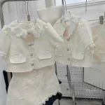 Sét crop dạ nude cổ sen ren + chân váy