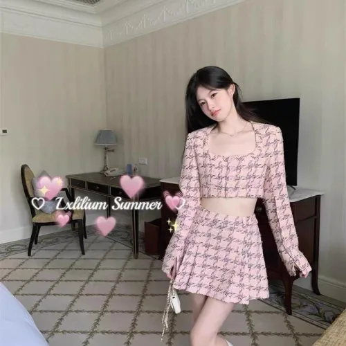Sét crop dạ tím cổ vuông + chân váy