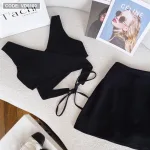 Sét crop đen cổ v chéo lưng + chân váy
