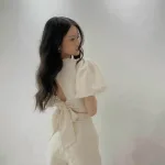 Sét crop gấm hoa nổi trắng cutout lưng nơ + short