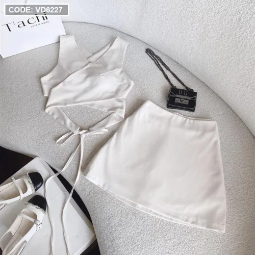 Sét crop nude cổ v chéo dây lưng + chân váy