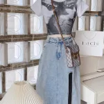 Sét crop pull trắng hình + chân váy midi jean xẻ đùi