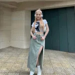 Sét crop pull trắng hình + chân váy midi jean xẻ đùi