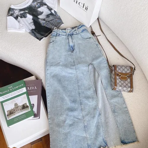 Sét crop pull trắng hình + chân váy midi jean xẻ đùi