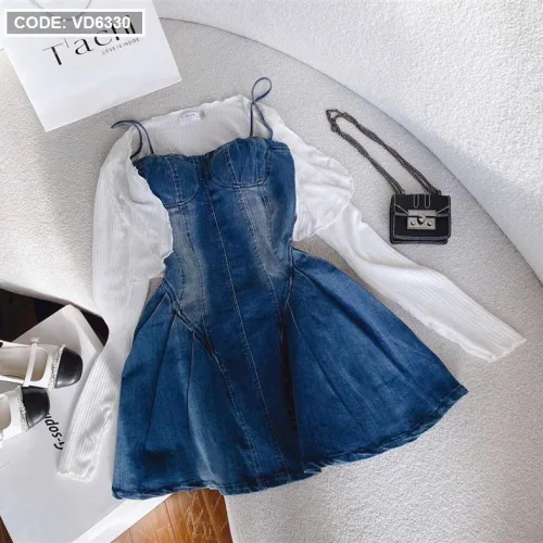 Sét đầm doll 2 dây jean cúp ngực kèm khoác crop trắng