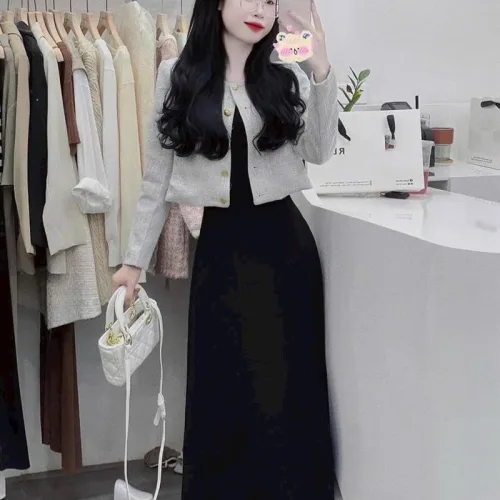 Sét đầm midi đen 2 dây kèm khoác dạ xám