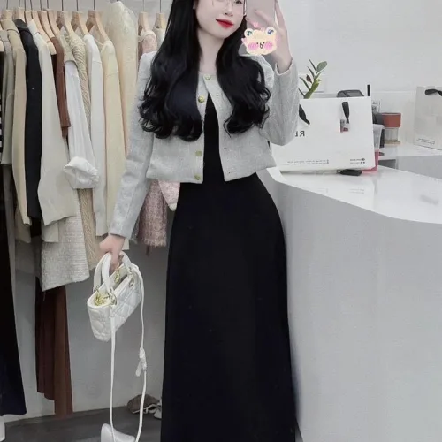 Sét đầm midi đen 2 dây kèm khoác dạ xám