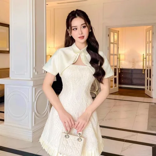 Sét đầm ren nổi xếp lai + áo khoác