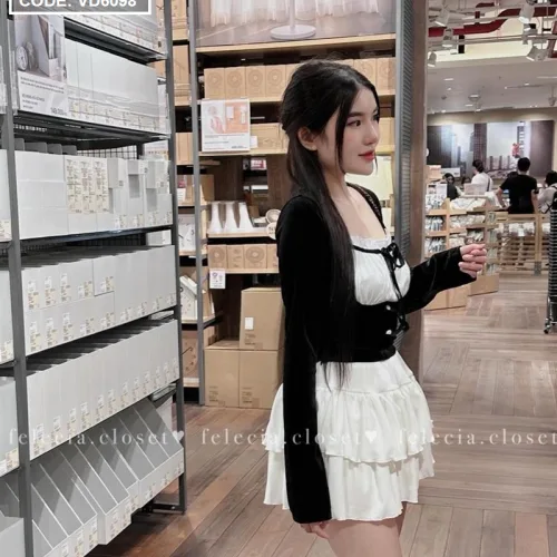 Sét đen phối cổ nơ bèo