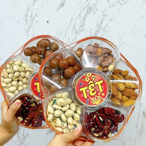 Set Hộp Mix Hạt Ngũ Vị (Hạt Điều Rang Muối, Quả Óc Chó Vàng, Quả Óc Chó Đỏ, Macca, Hạt Dẻ Cười, Hạnh Nhân Rang Bơ) Bông Mai 600G Hộp Tết 2026