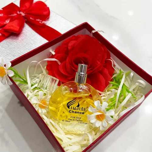 Set Hộp Quà Tặng Nước Hoa Nữ Charme Chance Vàng 50ml - Hộp Hoa Rơm Nhiều Màu