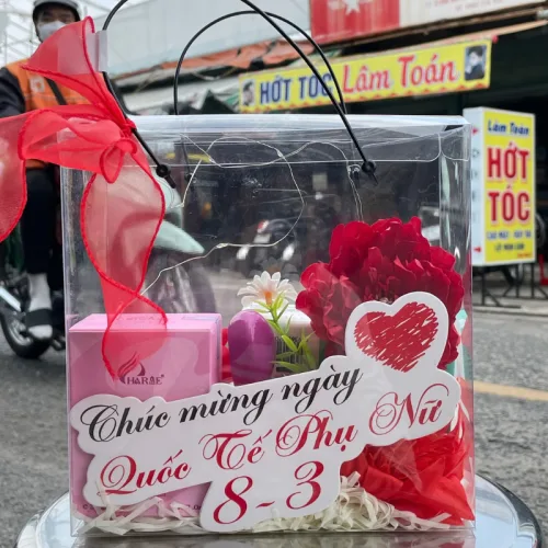 Set Hộp Quà Tặng Nước Hoa Nữ Charme Sì 25ml - Túi Trong Vuông Có Đèn Đom Đóm Lót Giấy Rơm Thắt Nơ Xinh Xắn Nhiều Màu