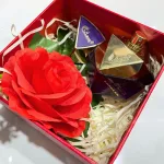 Set Hộp Quà Tặng Nước Hoa Nữ Good Charme Empress 50ml - Hộp Hoa Rơm Nhiều Màu