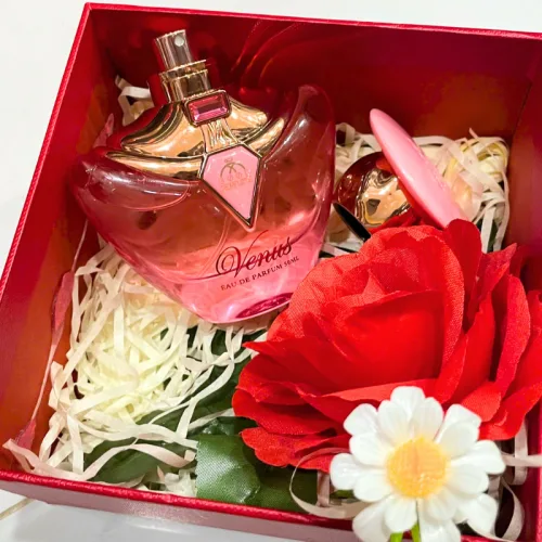 Set Hộp Quà Tặng Nước Hoa Nữ Good Charme Venus 50ml - Hộp Hoa Rơm Nhiều Màu