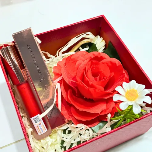 Set Hộp Quà Tặng Son Môi Kem Nhung Lì Hàn Quốc Embisu Pro Vel Tint 10 Màu - Hộp Hoa Rơm Nhiều Màu