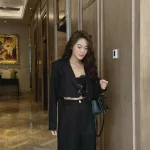 Sét khoác vest đen tay dài + crop 2 dây ren + quần suông
