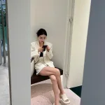 Sét khoác vest tay dài kèm áo 2 dây đen + short xếp ly eo