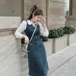 Sét midi yếm jean kèm sơ mi trắng cổ sen