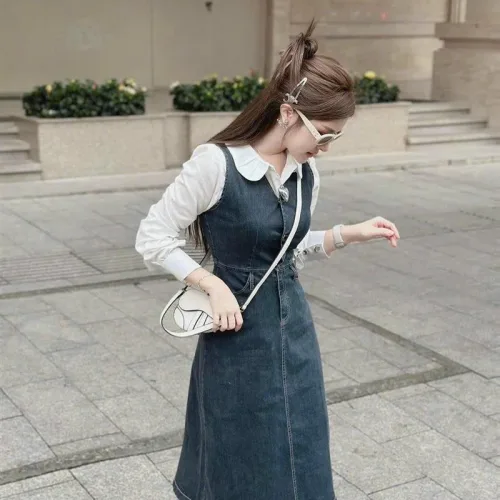 Sét midi yếm jean kèm sơ mi trắng cổ sen