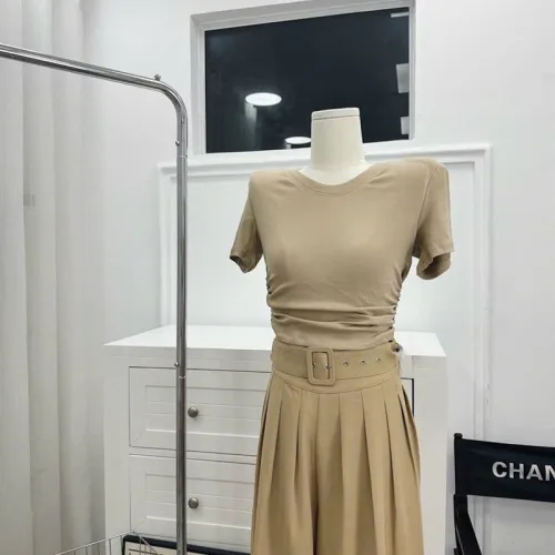 Sét pull nâu cổ tròn rút hông + quần suông xếp ly kèm belt