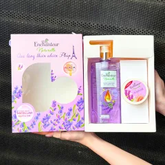 Set Quà Tặng Sữa Tắm Enchanteur Naturelle Hương Hoa Lavender & Tẩy Tế Bào Chết Body (Set Màu Tím)