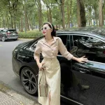 Sét sơ mi nude + chân váy midi xẻ