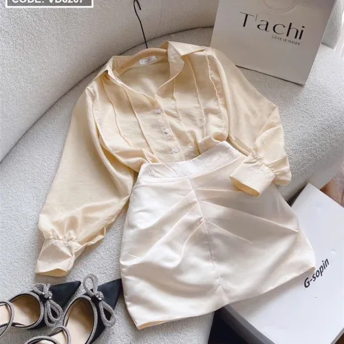 Sét sơ mi nude + chân váy midi xẻ