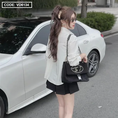 Sét sơ mi trắng phối đen ghi lê + chân váy xếp ly