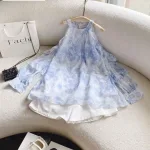 Sét voan hoa xanh cổ yếm khoét vai + short trắng