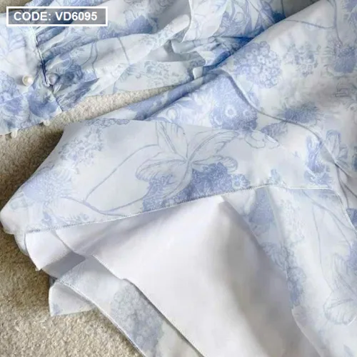 Sét voan hoa xanh cổ yếm khoét vai + short trắng