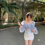 Sét voan hoa xanh viền bèo tay loe + chân váy kaki trắng