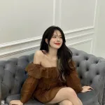 Sét voan nâu trễ vai tay loe + short đen