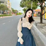 Sét yếm jean cột vai kèm áo trắng trễ vai tay bochun