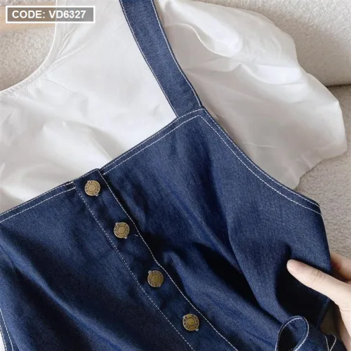 Sét yếm jean midi thắt eo + crop pull trắng