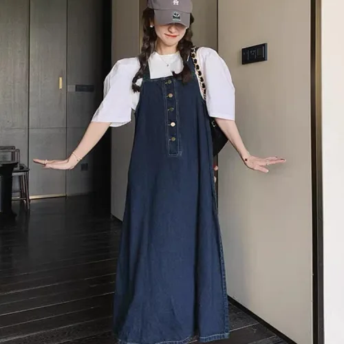 Sét yếm jean midi thắt eo + crop pull trắng