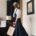 Sét yếm jean midi thắt eo + crop pull trắng