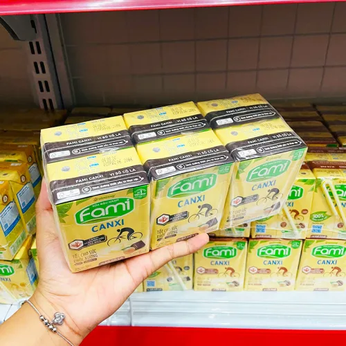 Sữa Đậu Nành FAMI Vị Đường Đen Lốc 6 Hộp (200ml/Hộp)