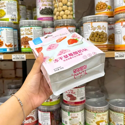 Sữa Chua Khô Sấy Lạnh Vị Dâu Tây 45g