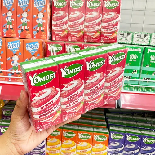Sữa Chua Uống Yomost Vị Dâu Lốc 4 Hộp (170ml/Hộp)