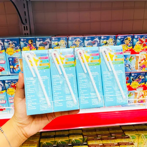 Sữa Dinh Dưỡng Trái Cây KUN Hương Táo Kẹo Bông Gòn Lốc 4 Hộp - (180ml/Hộp)