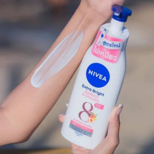 Sữa Dưỡng Thể Nivea Dưỡng Da Sáng Mịn 350ml Màu Hồng - Ban Ngày