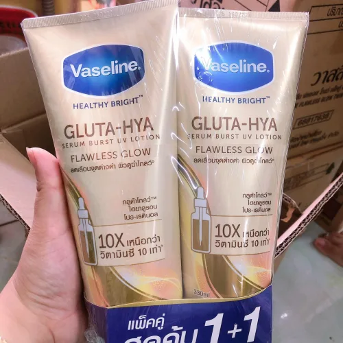 Sữa Dưỡng Thể Vaseline 10X Vàng Healthy Bright Gluta Hya Serum Flawless Glow 330ml (Hàng nhập khẩu có tem phụ)