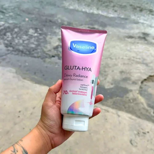 Sữa Dưỡng Thể Vaseline 70X Màu Hồng 300ml (Hàng nhập khẩu có tem phụ) - Phiên Bản Mới
