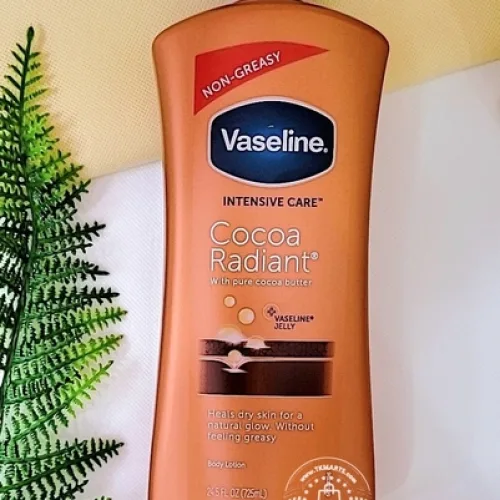 Sữa Dưỡng Thể Vaseline Intensive Care Cocoa Radiant Nâu 725ml