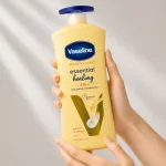 Sữa Dưỡng Thể Vaseline Intensive Care Essential Healing Màu Vàng 725ml Phiên Bản Mới - Hàng Xách Tay