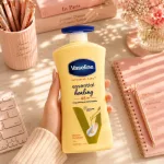 Sữa Dưỡng Thể Vaseline Intensive Care Essential Healing Màu Vàng 725ml Phiên Bản Mới - Hàng Xách Tay