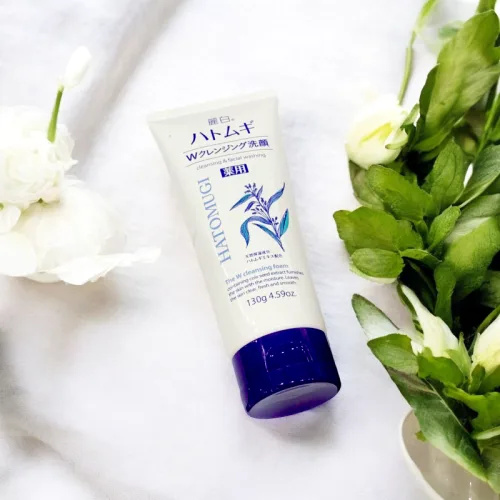 Sữa Rửa Mặt Ý Dĩ Hatomugi Cleansing Facial Washing 130g